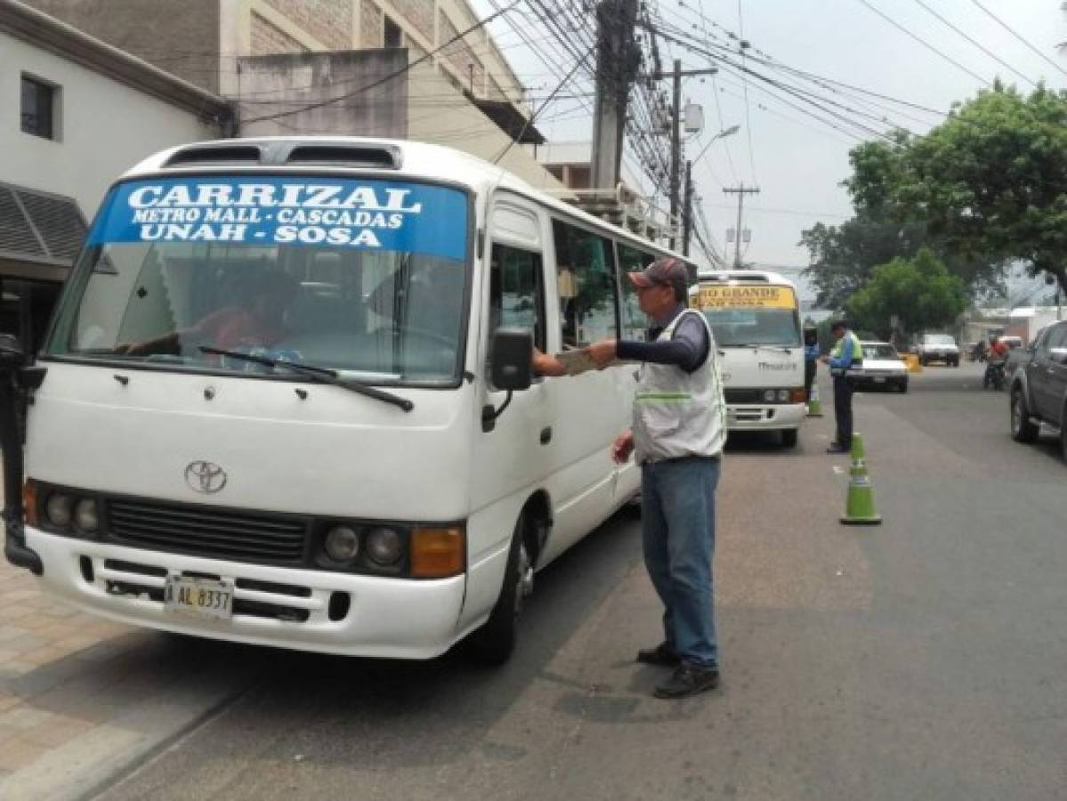 Tránsito realiza operativos en transporte urbano de la capital de Honduras