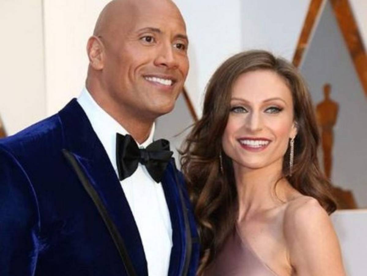 Dwayne Johnson, La Roca, se casa con su novia Lauren Hashian en Hawái