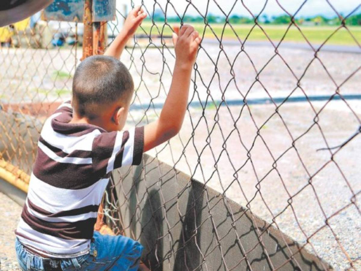 Unos 8 mil menores migrantes hondureños a inclusión educativa