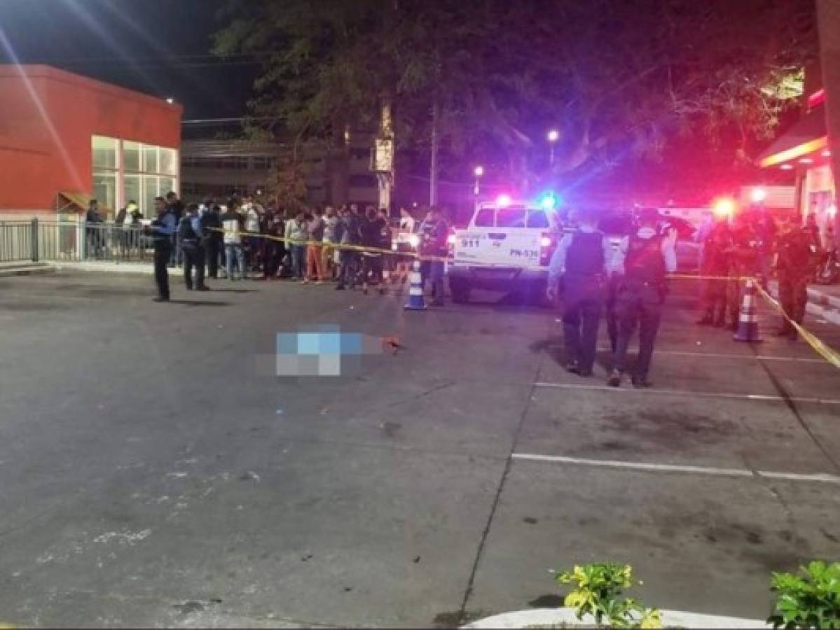 Honduras: Joven fue a comprar pizzas frente a la UNAH y sicario le quitó la vida