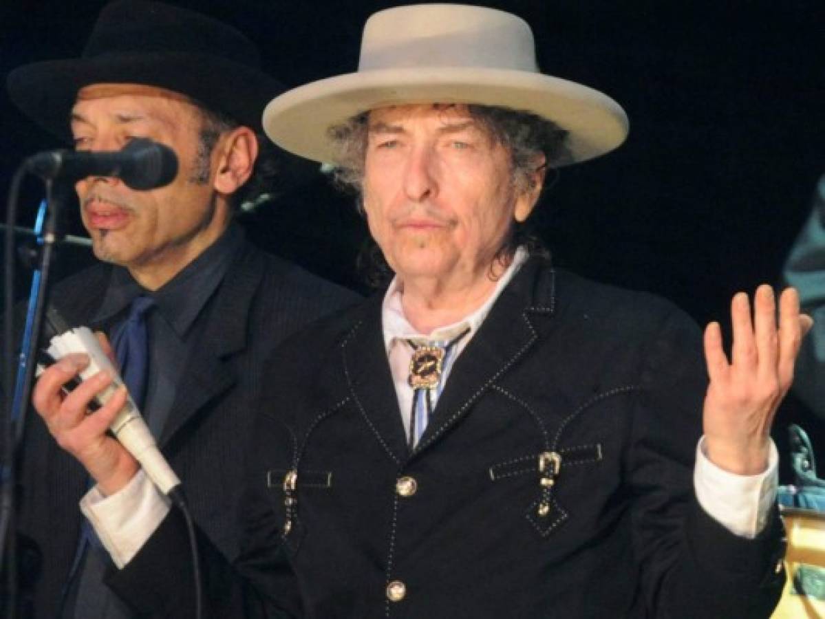 Bob Dylan recibe su premio Nobel de Literatura en Estocolmo