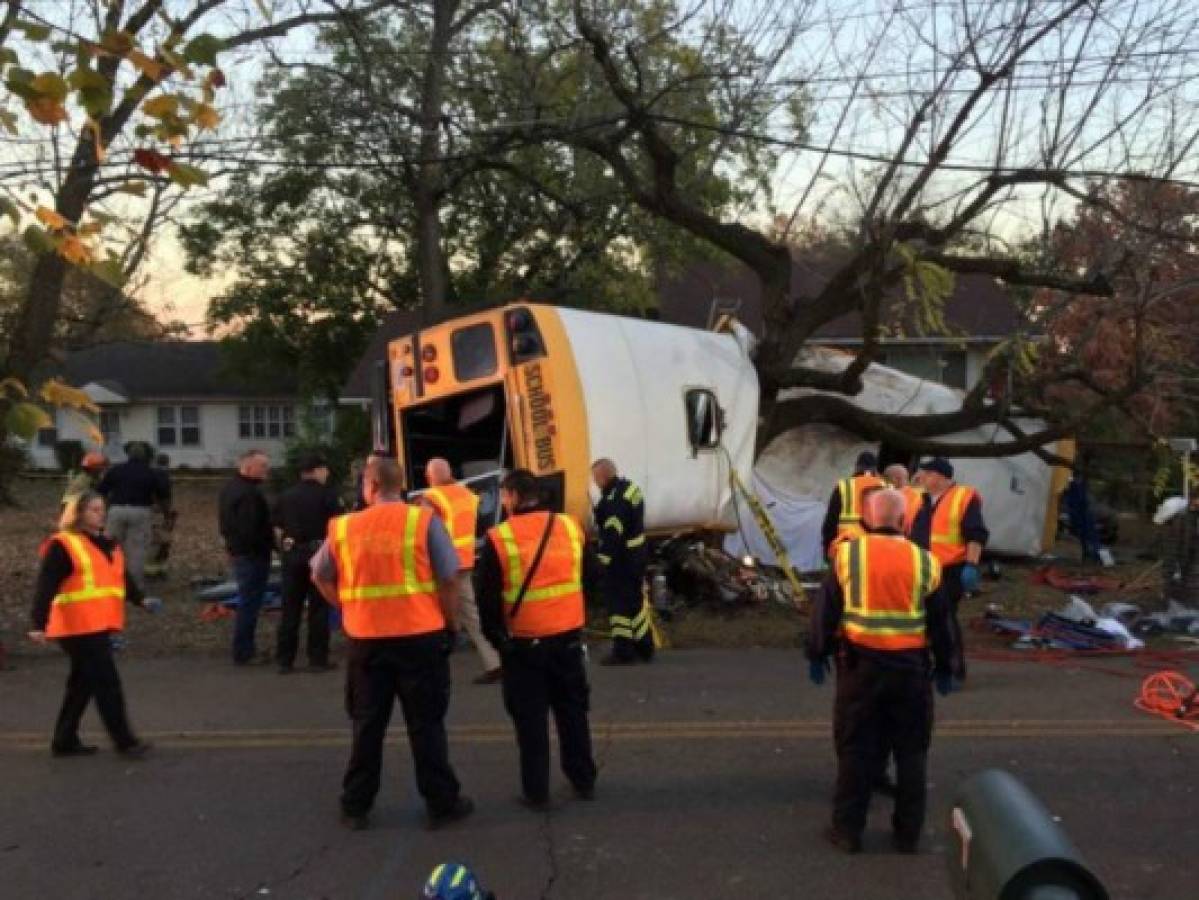 Al menos cinco niños mueren en accidente de bus escolar en el sur de EEUU