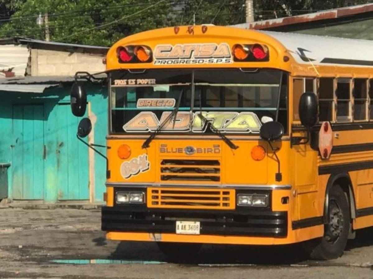 Cuatro días sin trabajar buses de rutas SPS-El Progreso por extorsión