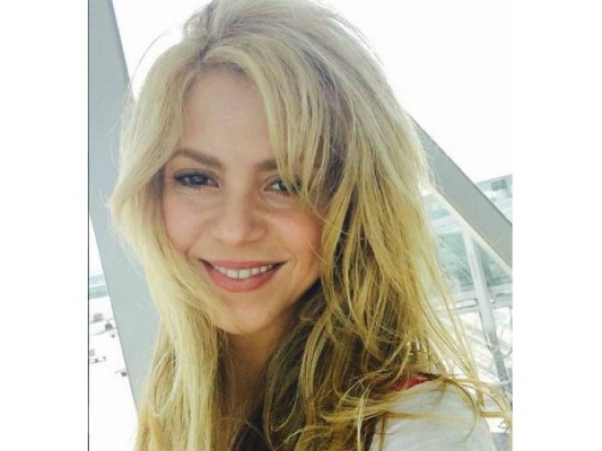 Captan a Shakira durante sus vacaciones luciendo completamente natural