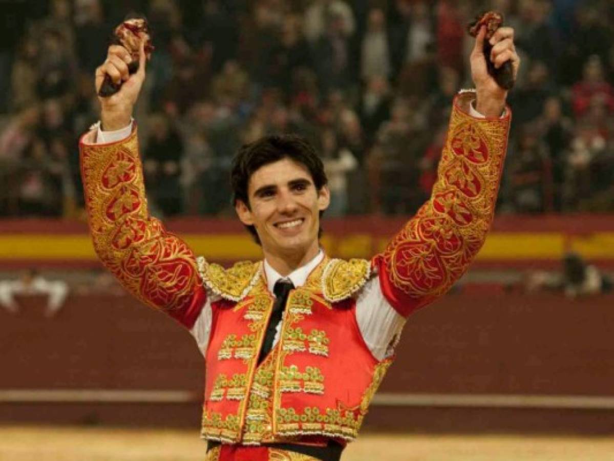 Muere el joven torero español Víctor Barrio, corneado en Teruel