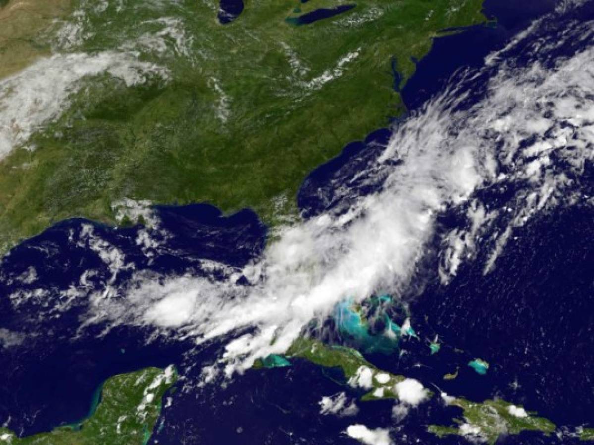 Así avanza la tormenta tropical Emily. Foto AFP