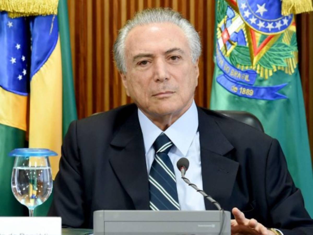 Presidente interino, Michel Temer promete 'encarrilar' a Brasil