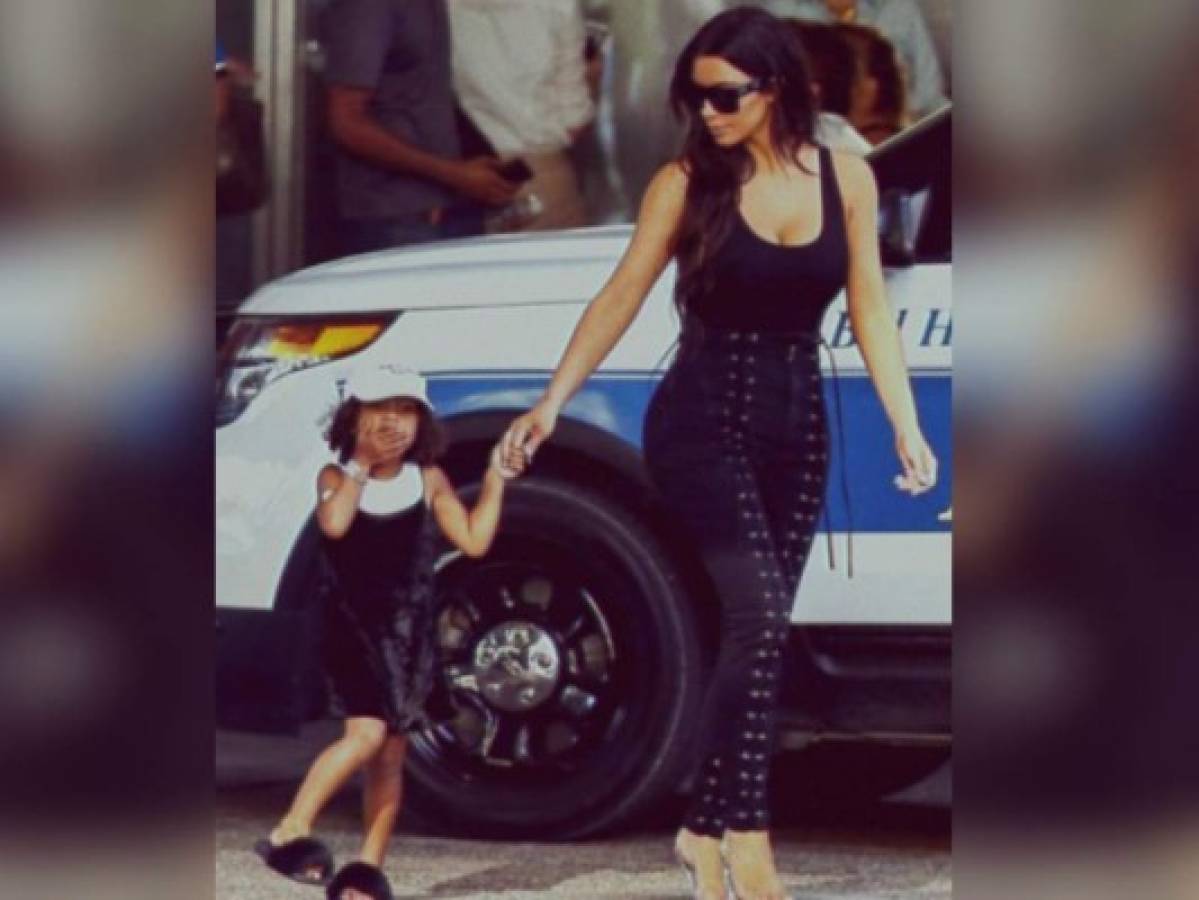 Video: North West, la hija de Kim Kardashian, sufre un altercado con los paparazzis