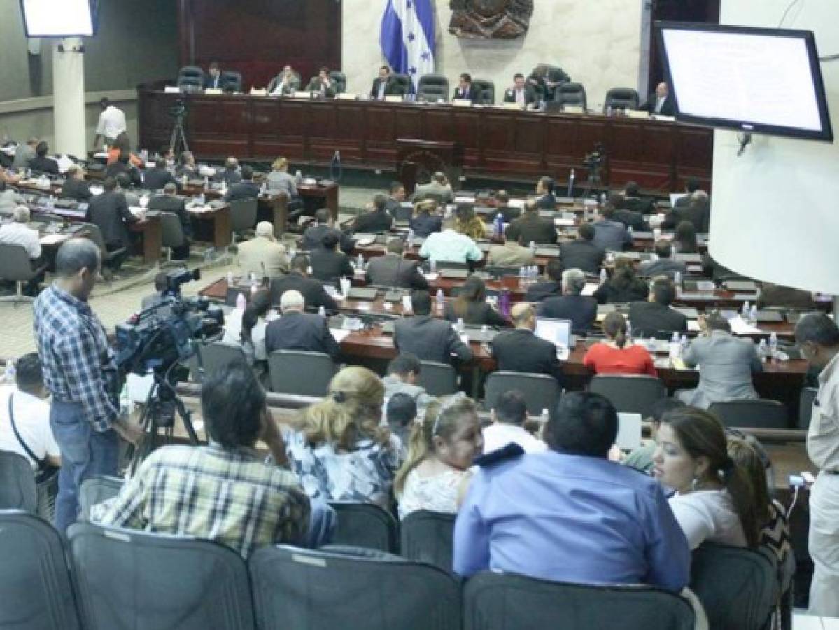 Cuatro escenarios visibles que se analizan para regular la reelección en Honduras