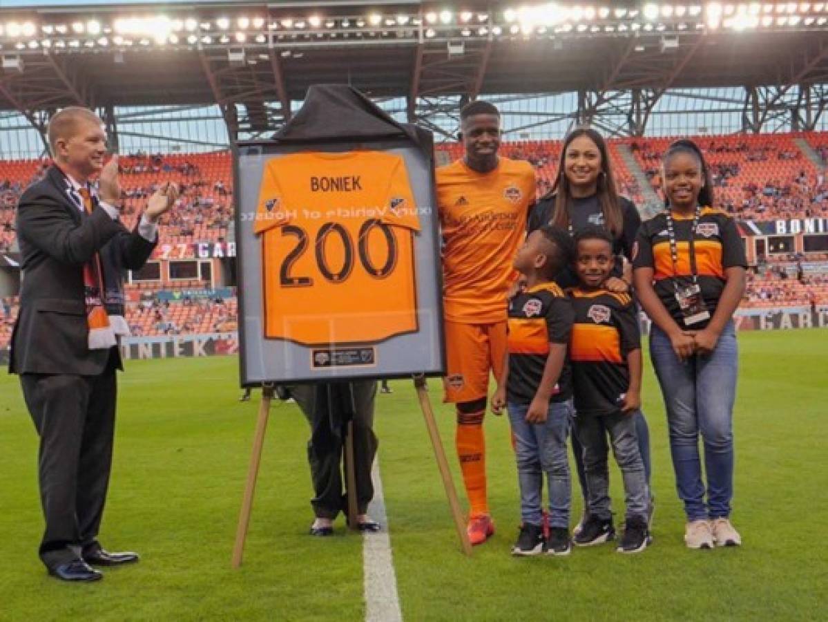 Houston Dynamo homenajea a Boniek García por sus 200 partidos con el club