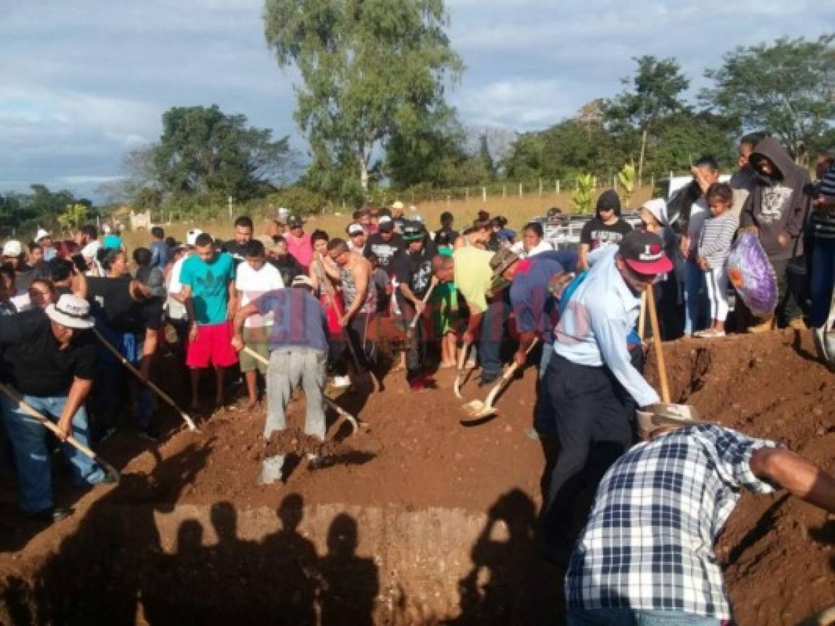 Entierran a madre e hijas, víctimas de masacre en El Porvenir, Francisco Morazán