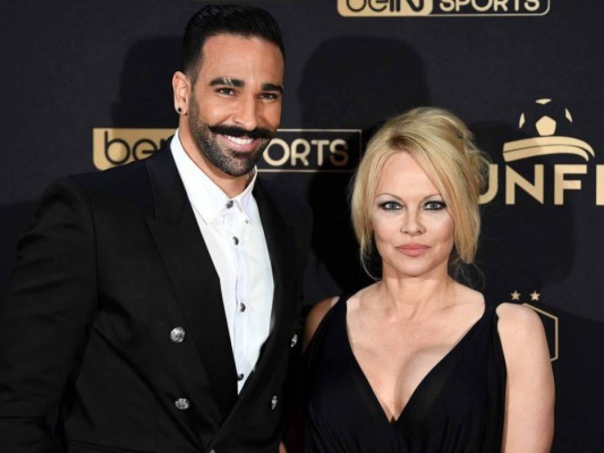 Pamela Anderson rompe con el futbolista Adil Rami, que llevaba 'una doble vida'