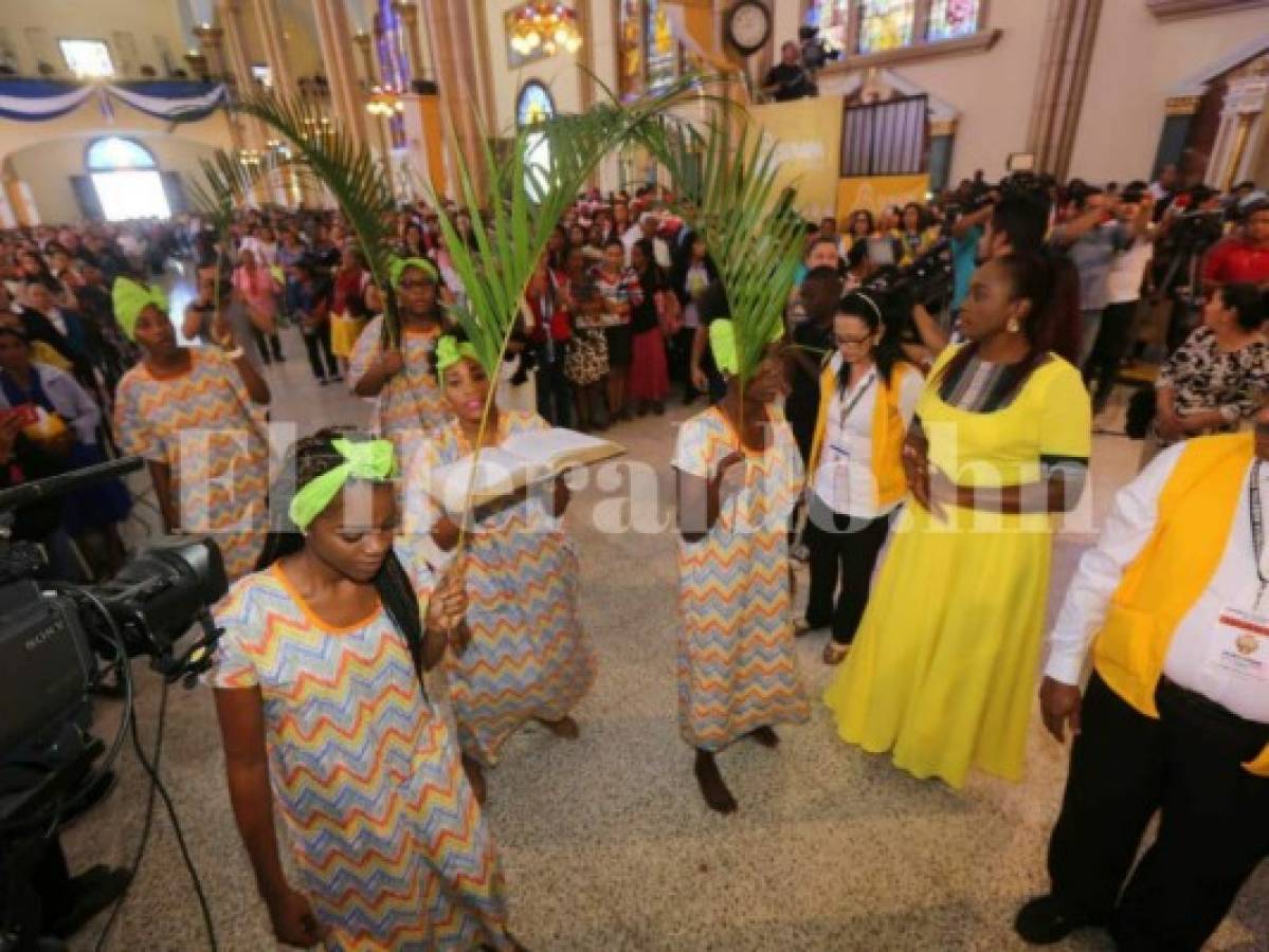 Comunidad garifuna realiza homilía para homenajear a la Virgen de Suyapa