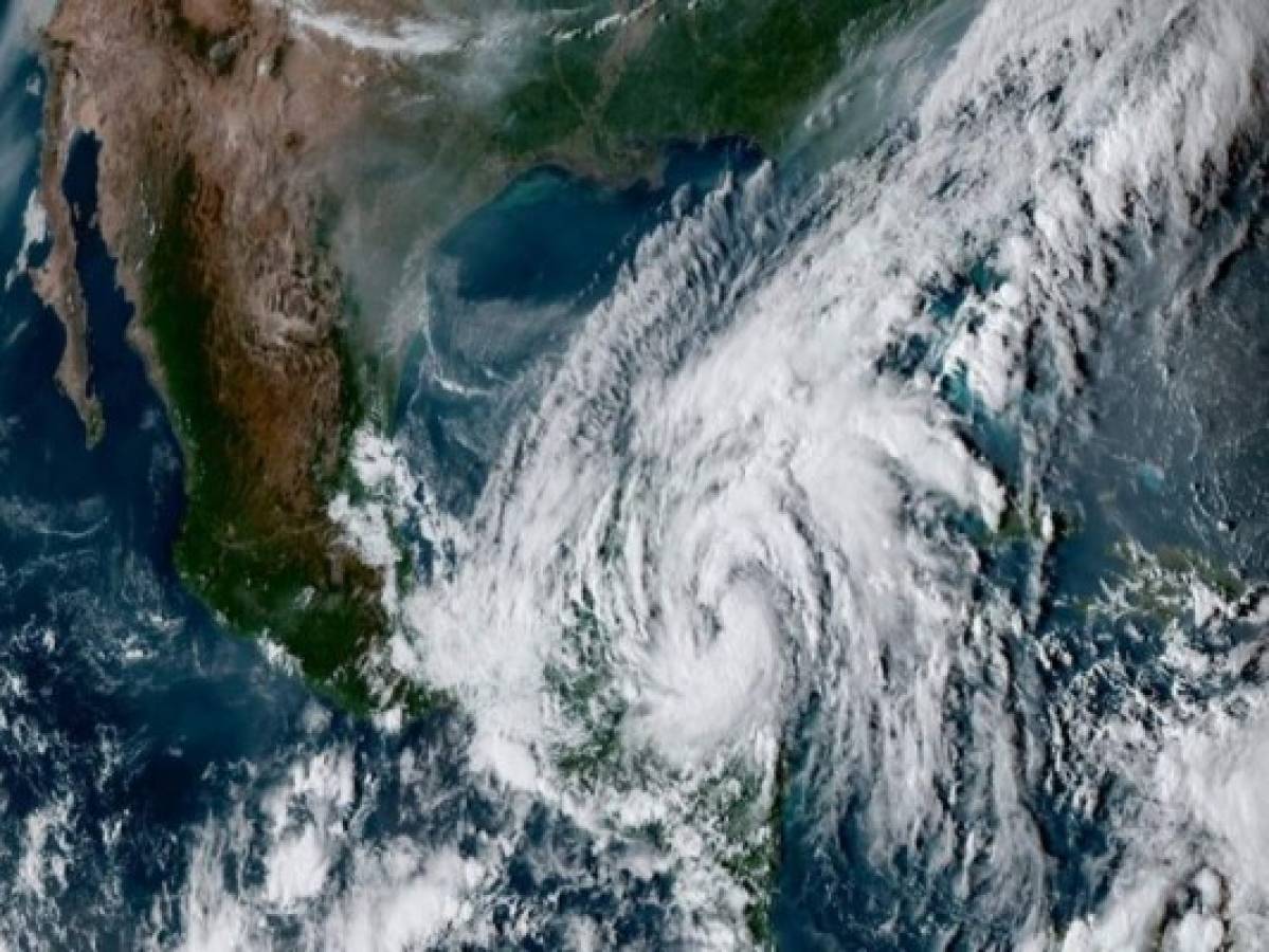 Tormenta tropical Gamma con rumbo hacia Yucatán, México