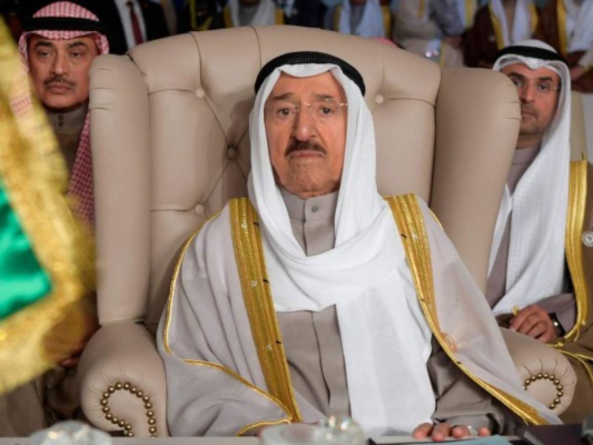 Mandatario de Kuwait, de 91 años, es operado 'con éxito'