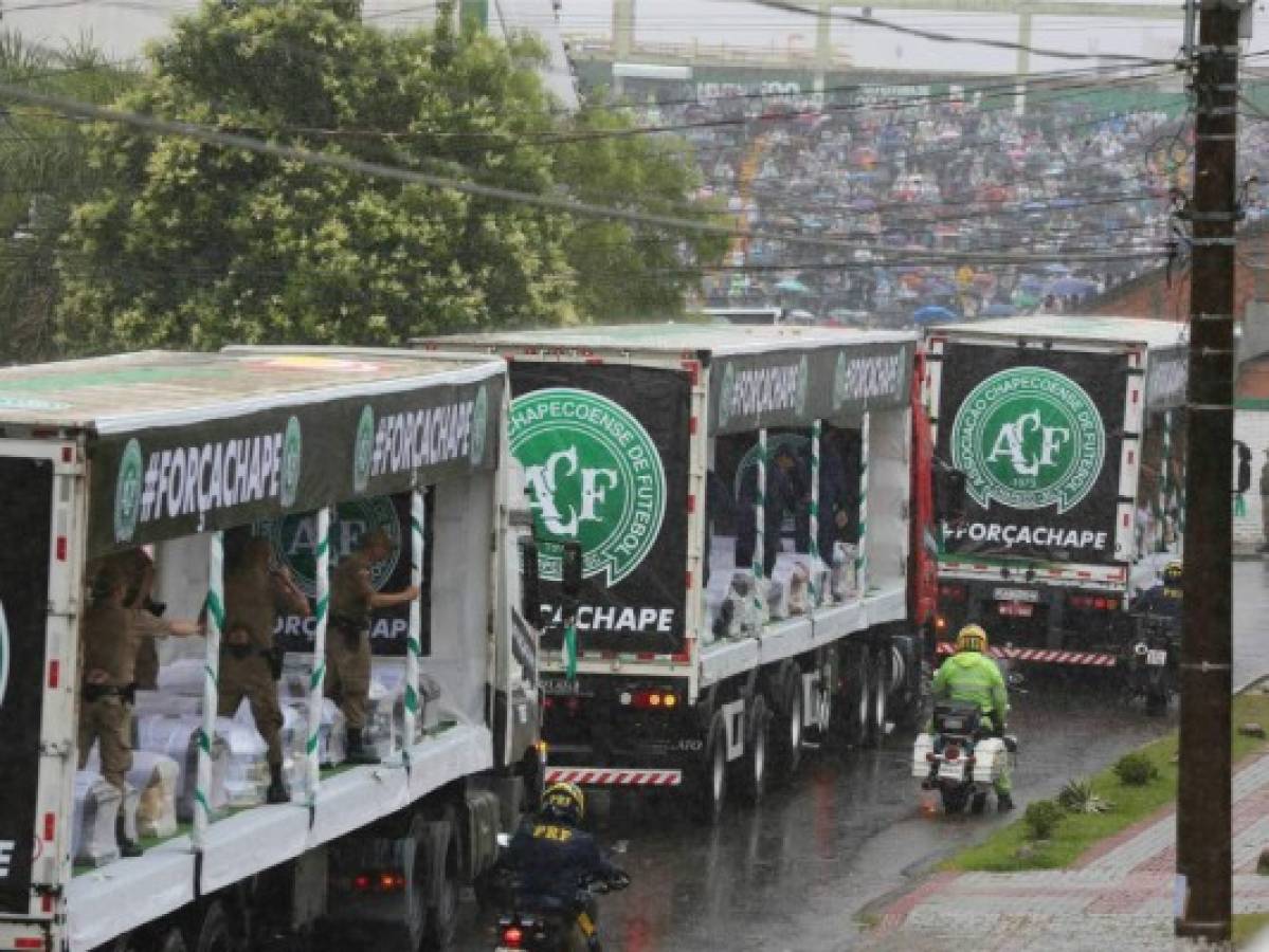 Restos de víctimas de accidente aéreo en Colombia ya están en el estadio del Chapecoense