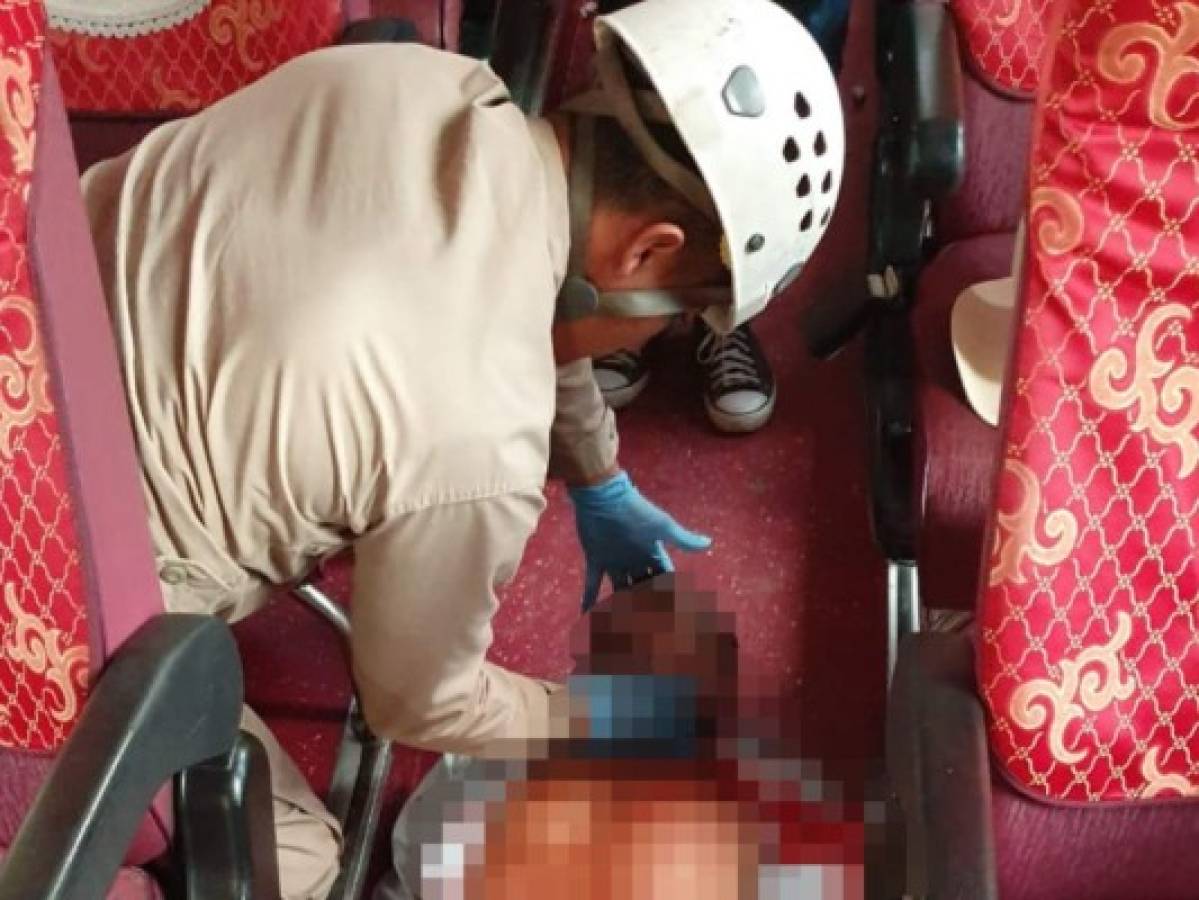 Una persona muerta deja asalto a bus interurbano en la carretera CA-13