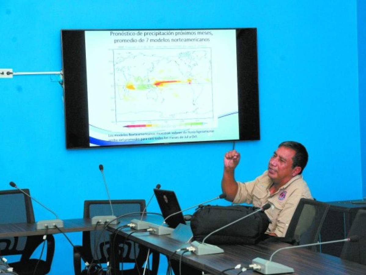 Cenaos advierte que vienen tres meses de intensa lluvia