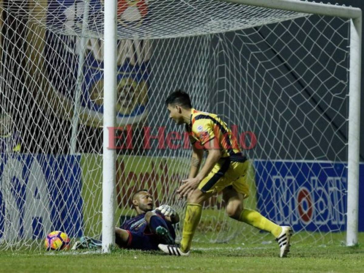 Real España gana 4-2 ante Platense en el estadio Morazán