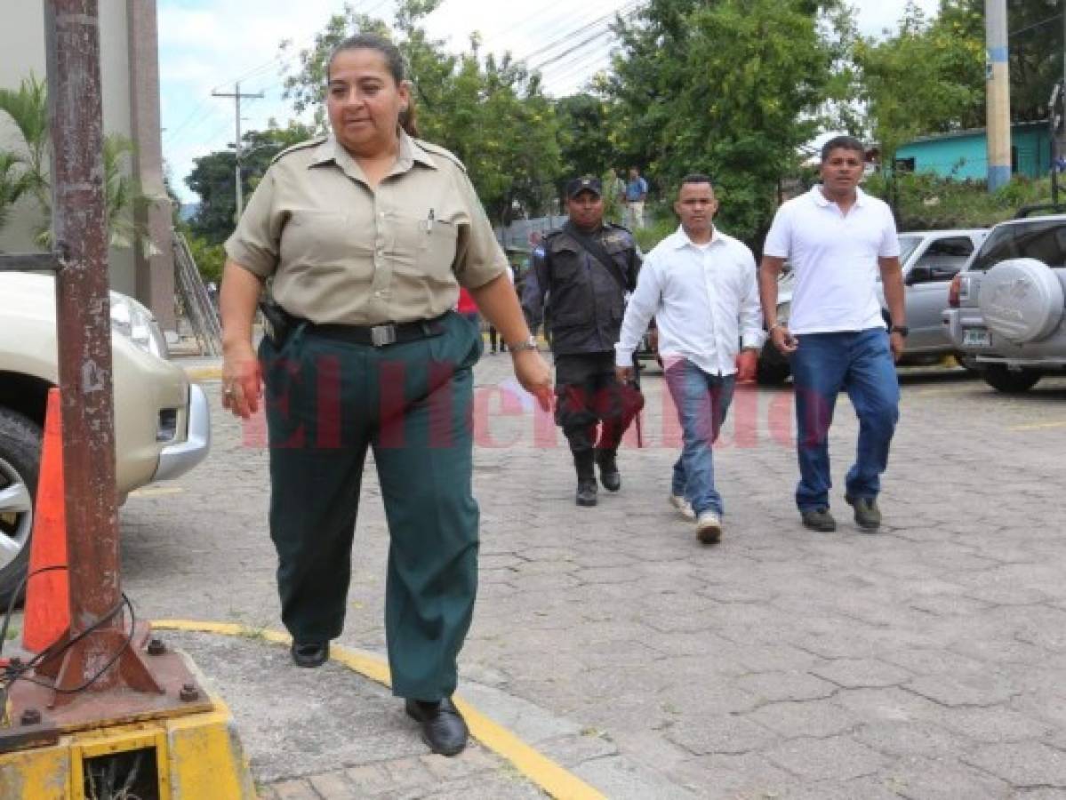 'Rosita”, la alguacil que impone respeto en la Corte Suprema de Justicia