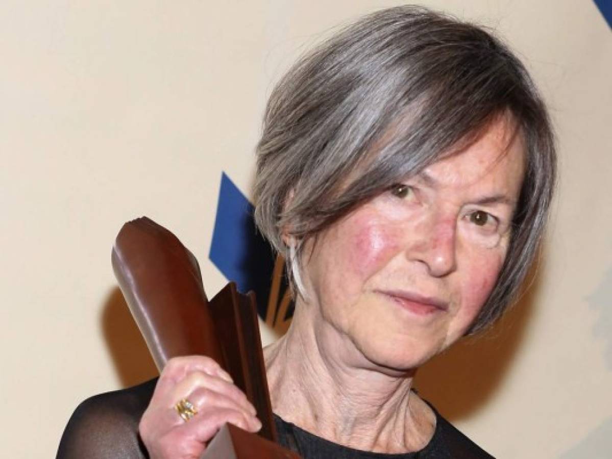 La poeta estadounidense Louise Glück gana el Premio Nobel de Literatura