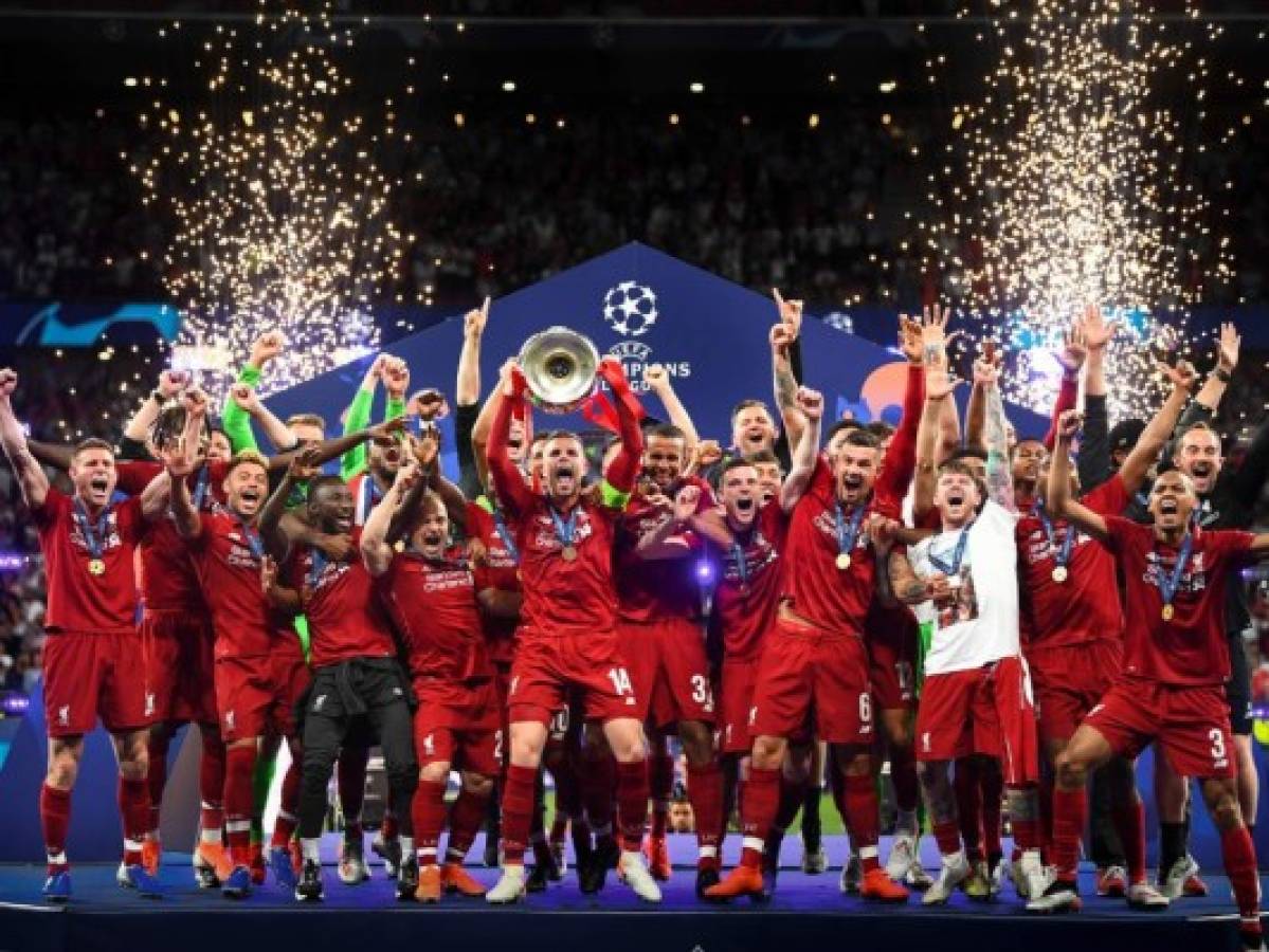 Liverpool, campeón de Inglaterra, tras una espera de 30 años