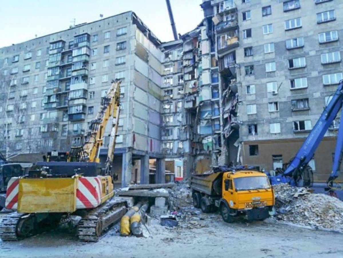 Rusia cierra operación de búsqueda tras explosión de edificio que causó 39 muertos