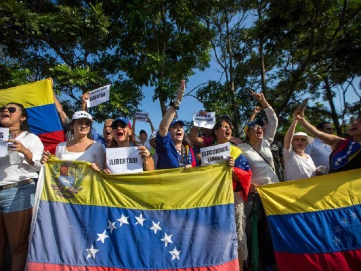 Manifestaciones ante embajadas de Venezuela en varios países