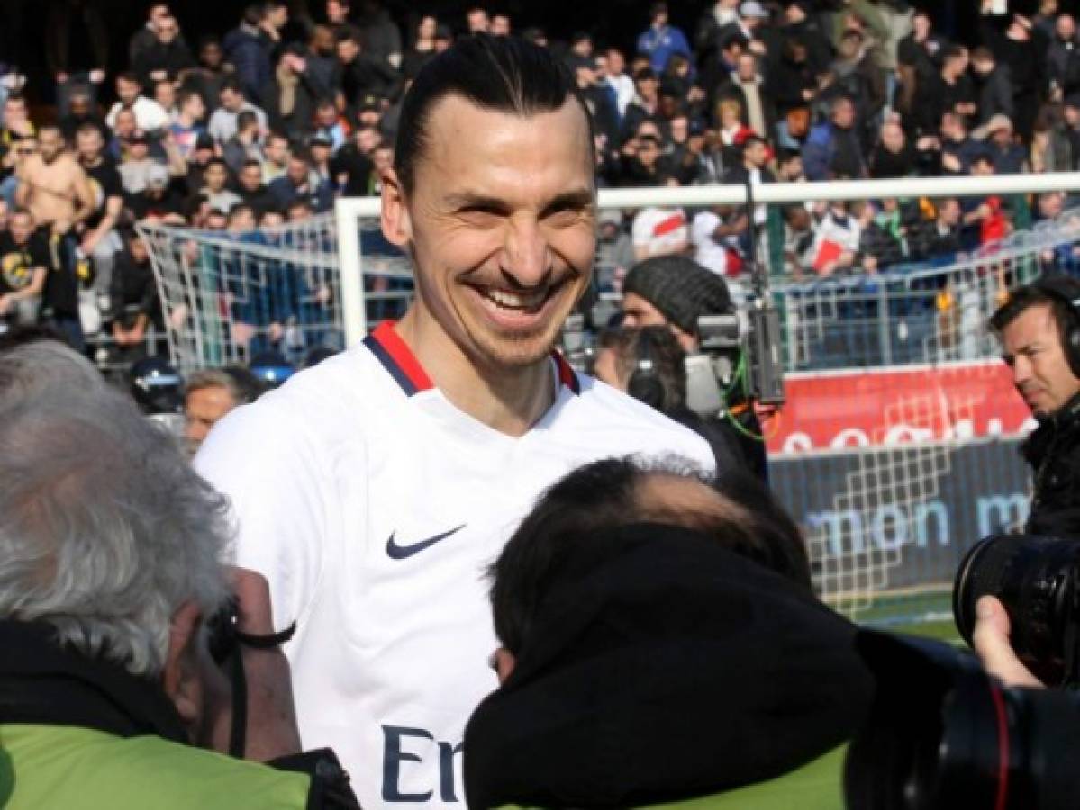 Zlatan y la Torre Eiffel se disputan París