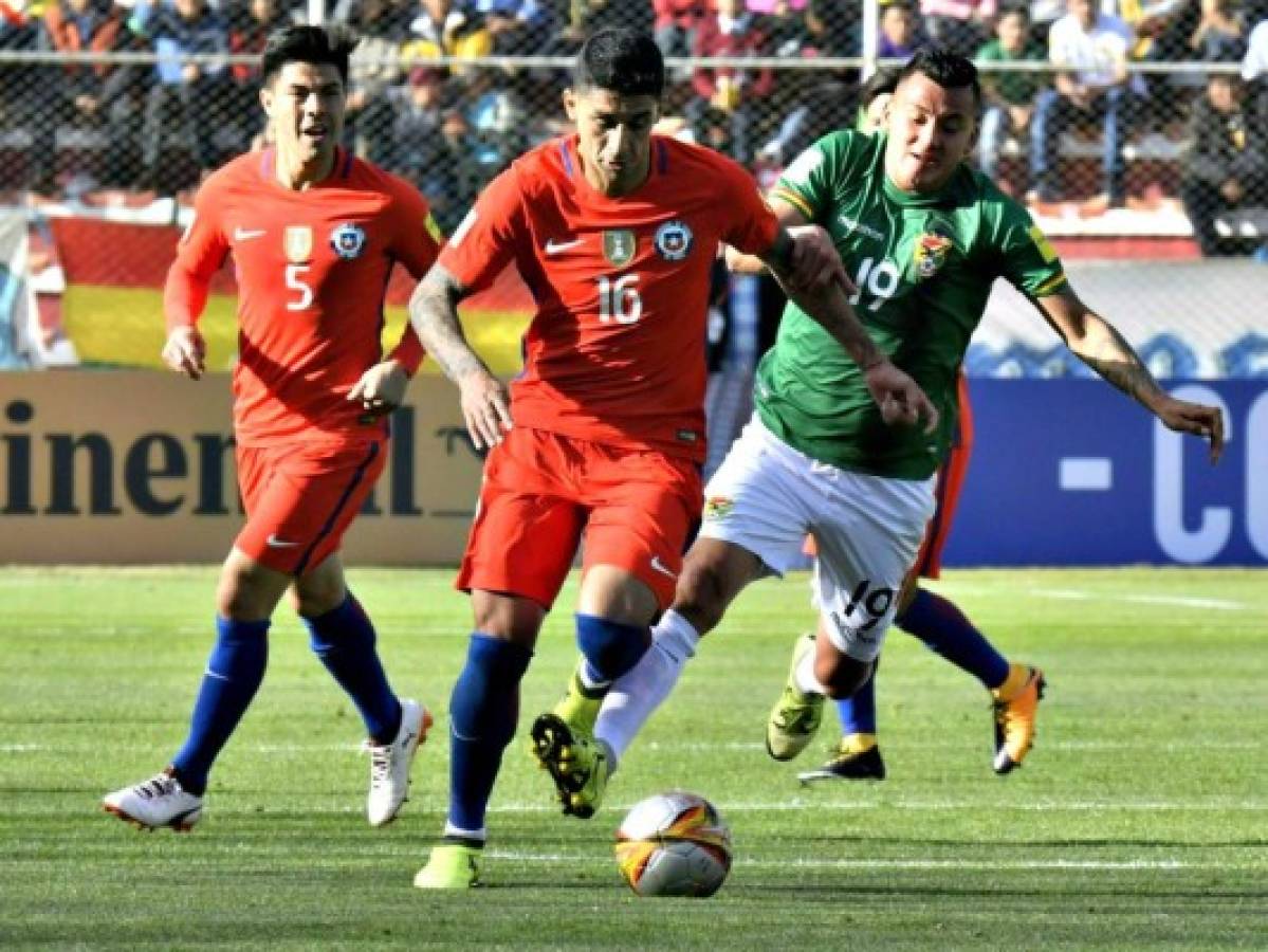 Bolivia complica a Chile al vencerlo 1-0 en La Paz