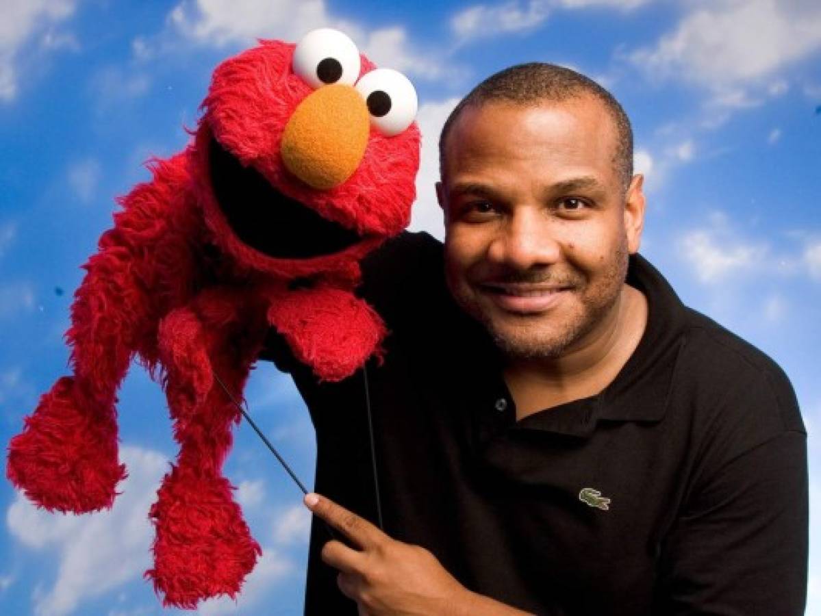 El lado oscuro del personaje que le dio vida a Elmo de Plaza Sésamo