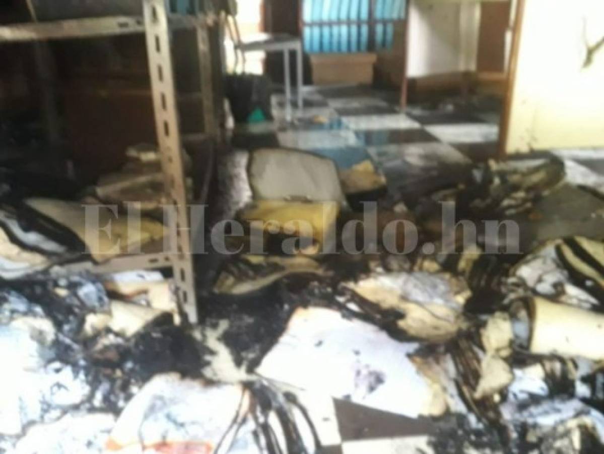 Fotos: Destruido parte del archivo capitalino luego que vándalos incendiaran el Palacio Municipal de Tegucigalpa