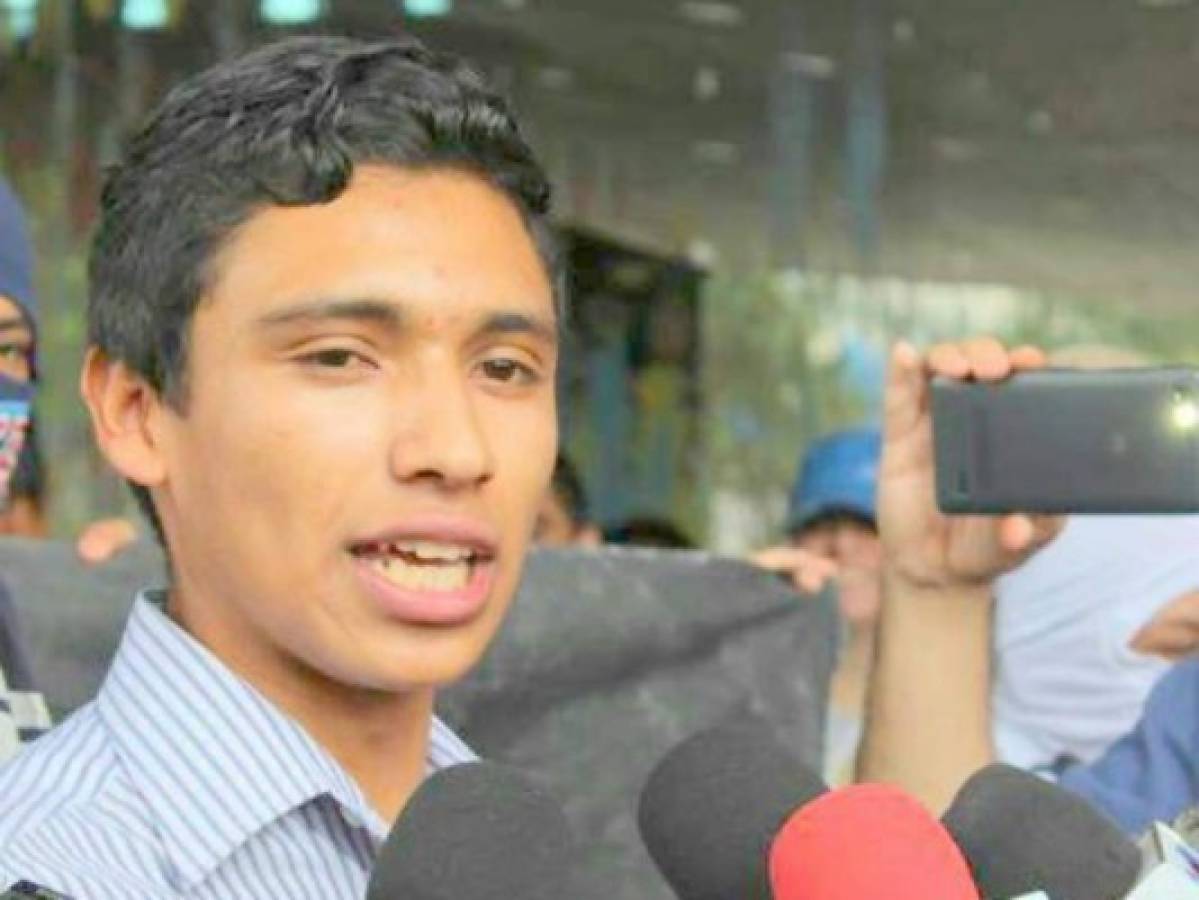 Broma en Facebook de líder universitario Fausto Cálix termina en verdadera protesta