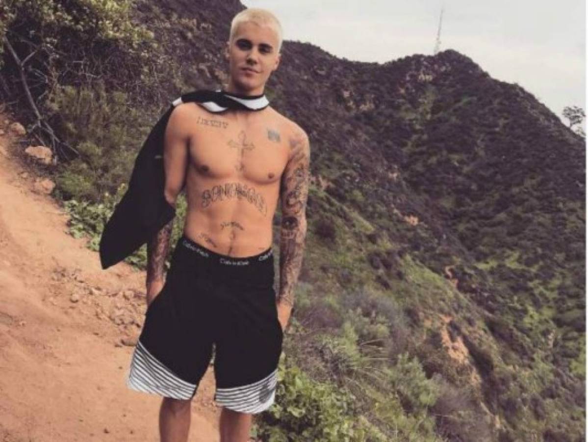 Justin Bieber se muestra amoroso con sus fans