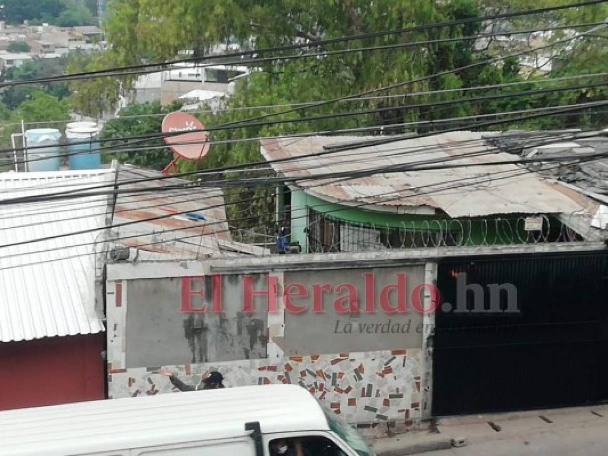 Masacre en la capital: Acribillan a dos mujeres y un hombre en colonia Brisas del Valle