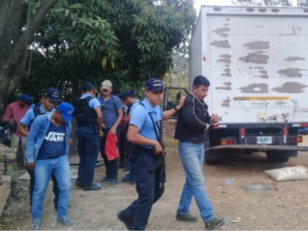 Cinco detenidos por robar camiones con mercadería de contrabando en El Carrizal