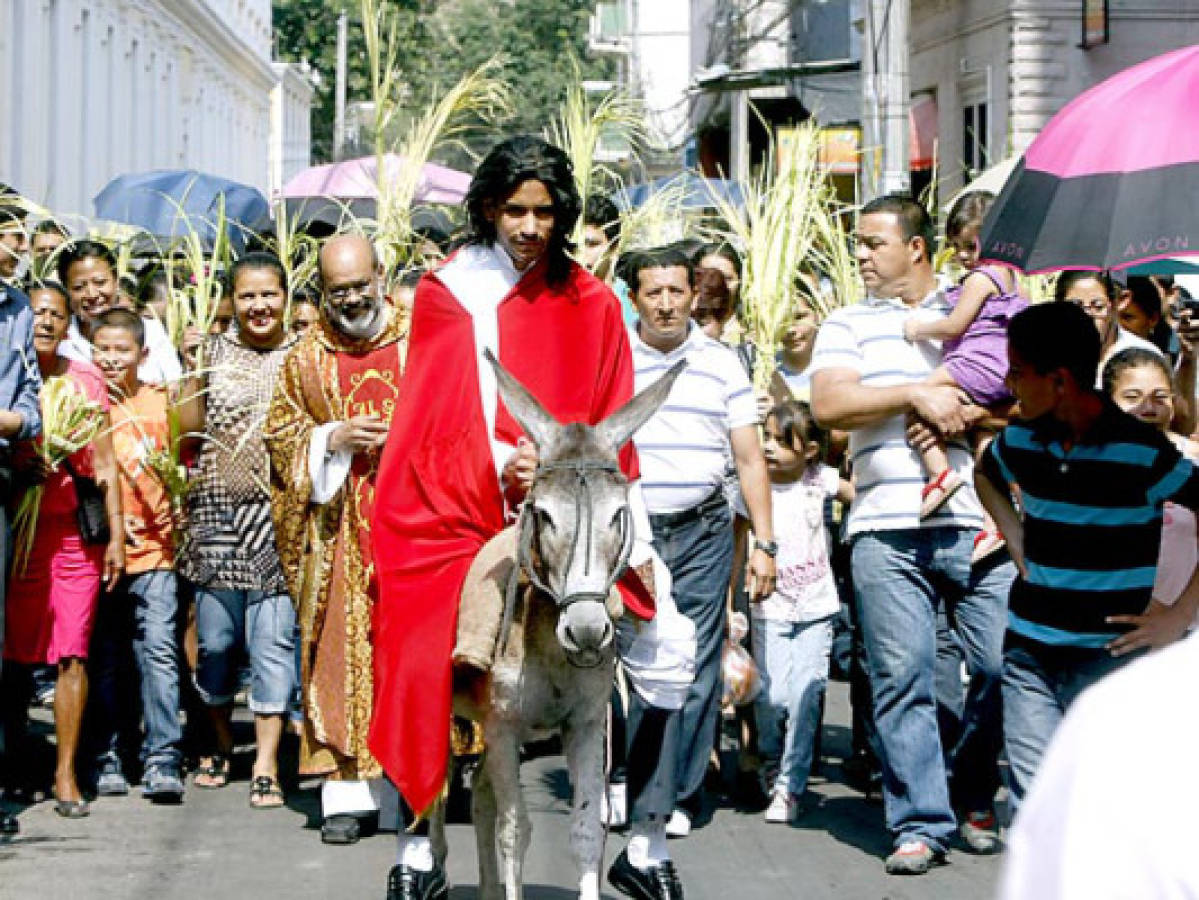 '¡Hosanna, Hosanna!', se oye en las calles de las ciudades de Honduras