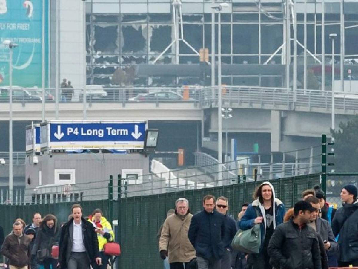 Testigos describen escenas de caos en Bruselas