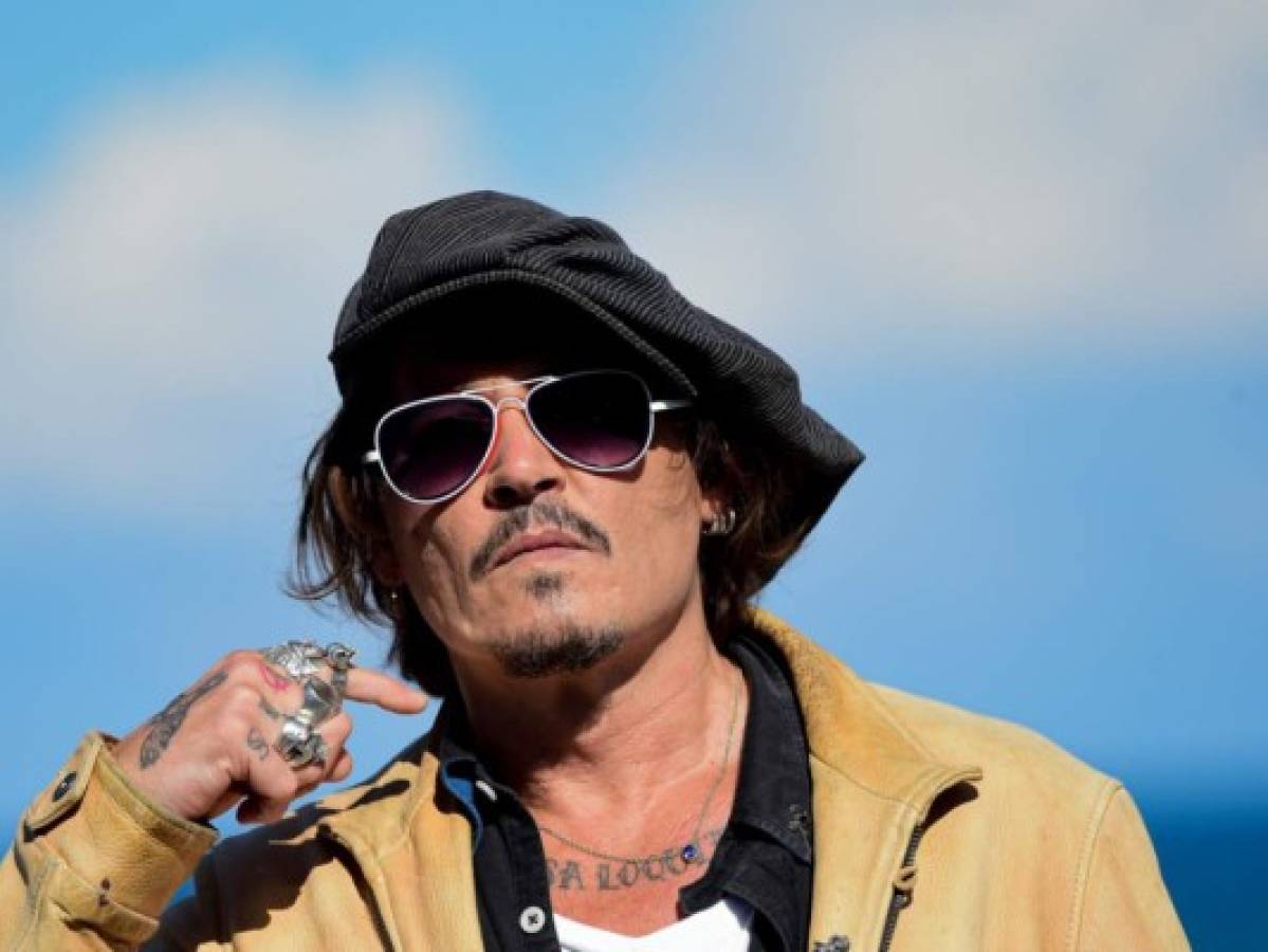 Johnny Depp renuncia a Animales fantásticos por presión de Warner Bros