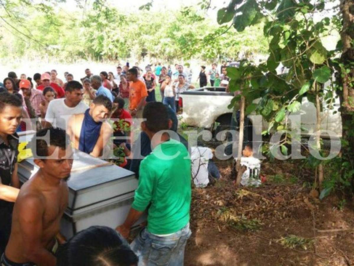 Entierran los restos de joven soterrado en mina de El Corpus, Choluteca