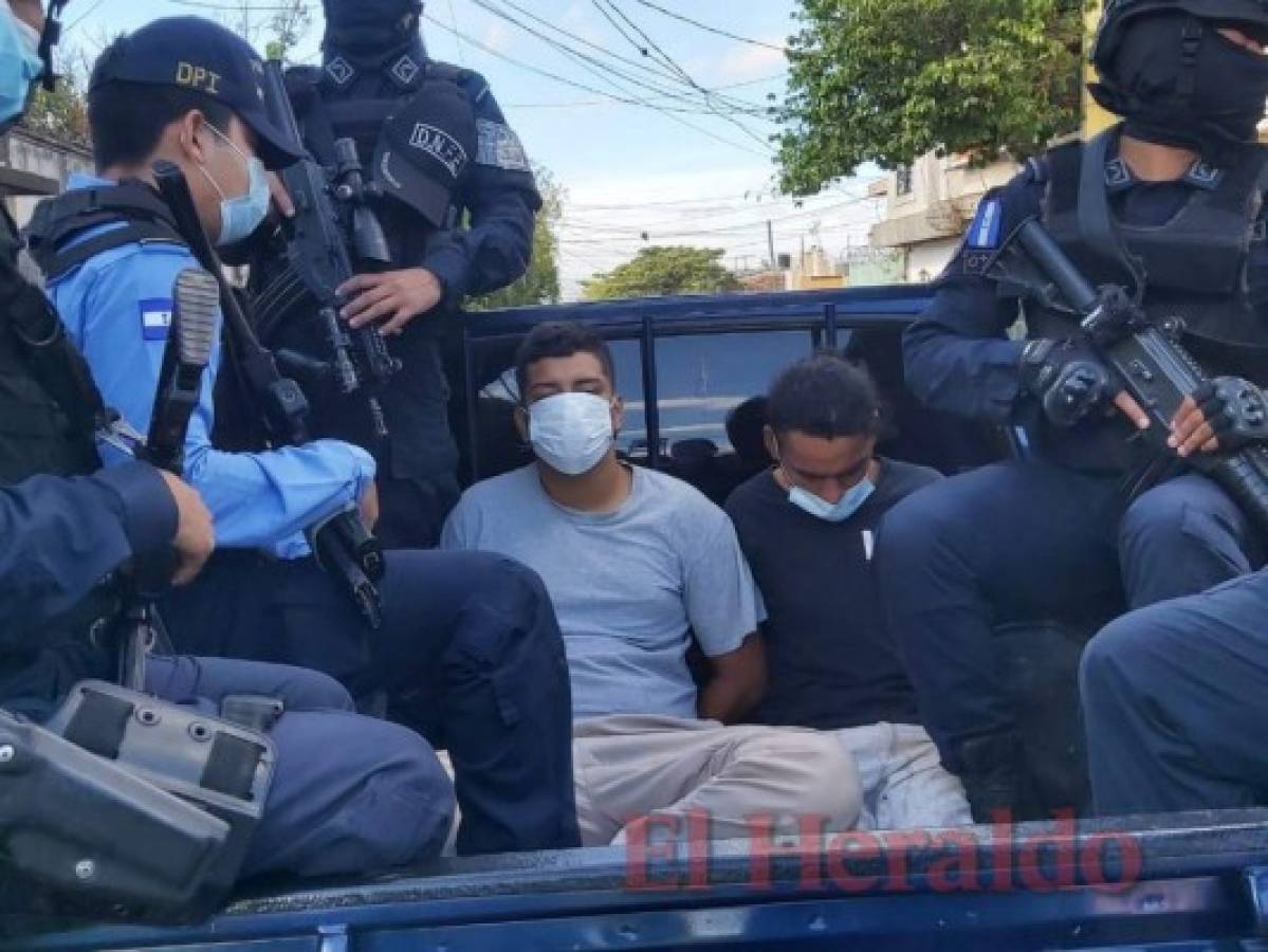 Allanamientos dejan al menos dos personas detenidas y decomiso de armas en la capital