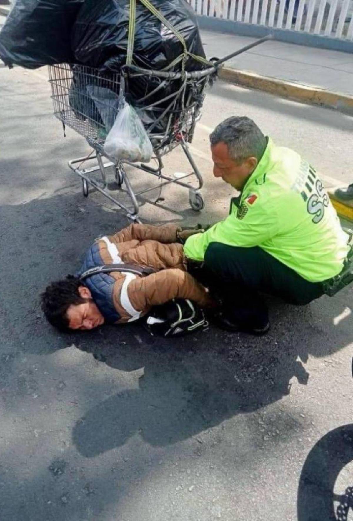 Hondureño ataca con cuchillo a mujer en Ciudad de México