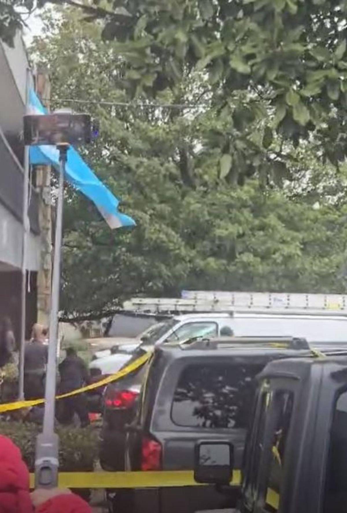 Así quedó la escena donde murió un guardia en el Consulado de Honduras en Atlanta