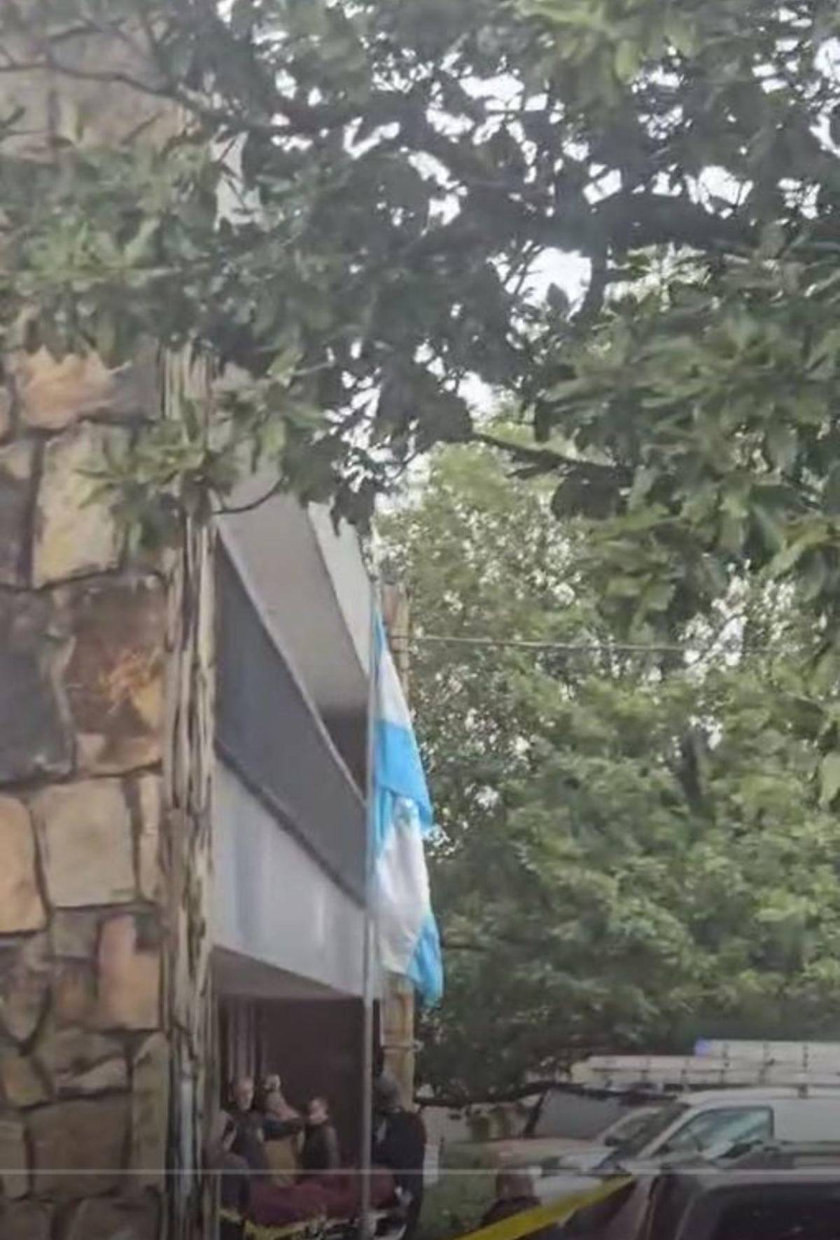 Así quedó la escena donde murió un guardia en el Consulado de Honduras en Atlanta