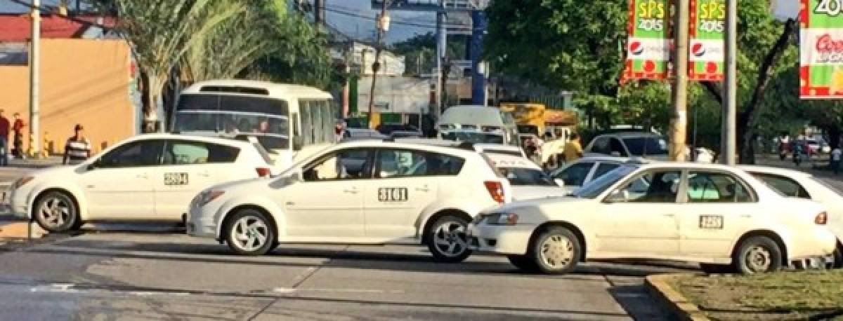 Imágenes del paro de transporte nacional de este martes