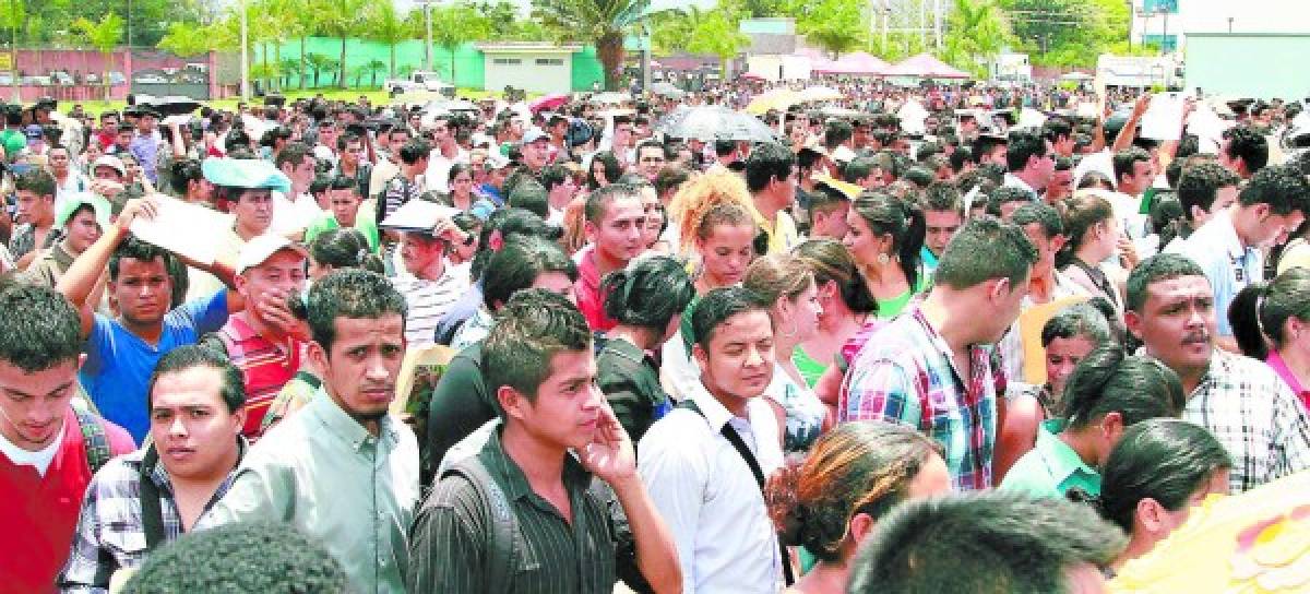 Feria del Empleo desata locura en San Pedro Sula