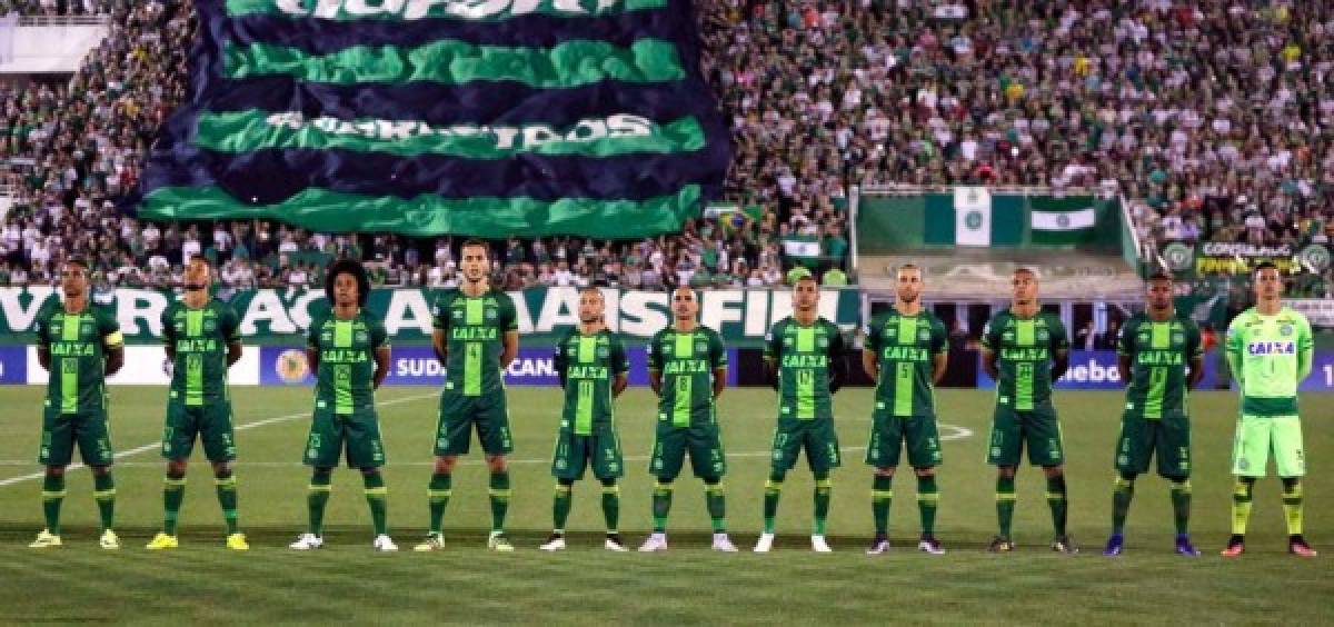 Vuelo de LaMia se estrella en Medellín y mueren 71 personas, entre ellos el club Chapecoense