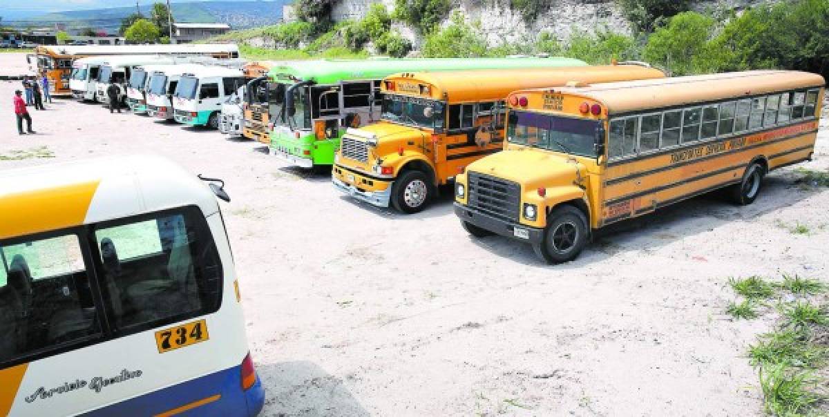 Con 600 buses blancos iniciará nuevo sistema de transporte público en Honduras