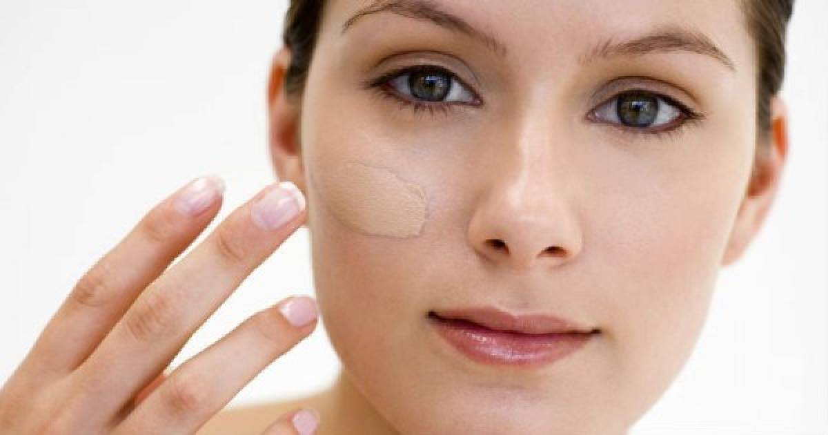 8 trucos de maquillaje para lucir 10 años más joven