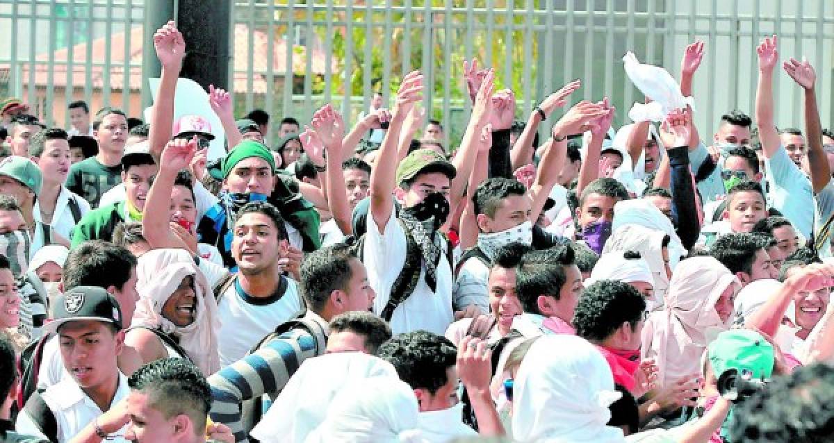 Honduras: Extensión de cinco minutos a cada clase queda suspendida